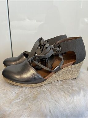 NWOT Vionic Aruba Kaitlyn Lace-Up Wedge Espadrilles – Pewter Metallic, Size 8